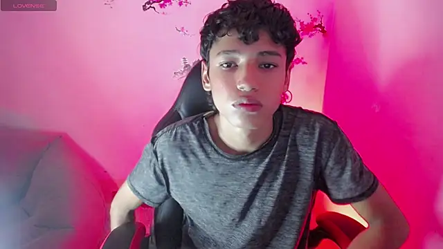 Im david02 online show from October 22, 1:37 pm