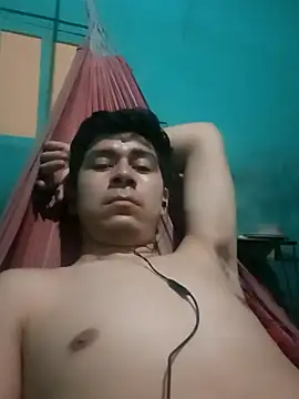 Snapshot of Travieso_loco9 chatting on October 31, 7:17 pm Travieso loco9 online show from October 31, 7:17 pm