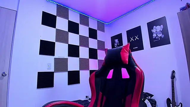 jeycobb online show from February 13, 11:37 am