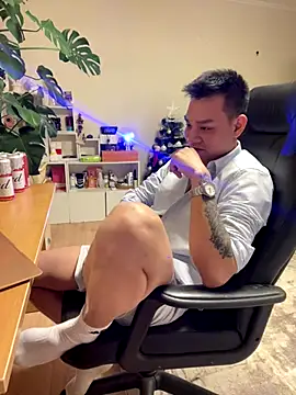 latava online show from November 19, 5:46 pm