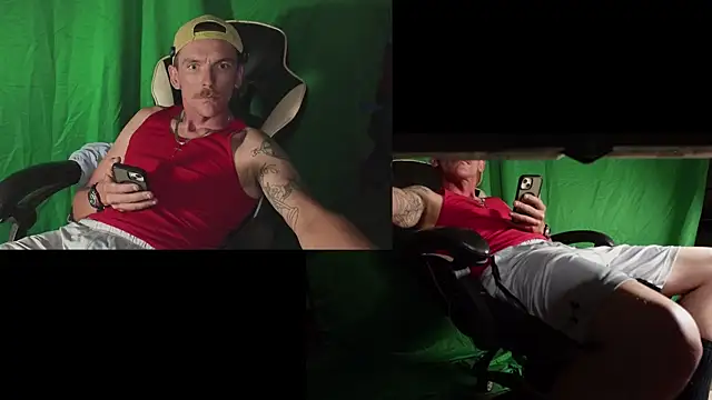 AverageMaleJay online show from October 4, 5:34 am