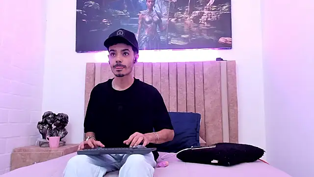 Timothe Evans online show from January 9, 4:40 am