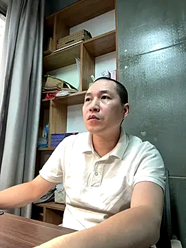 Snapshot of yichengm chatting on October 20, 8:07 am yichengm online show from October 20, 8:07 am