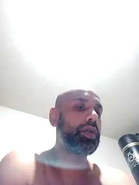 T1T012 online show from February 2, 4:44 am