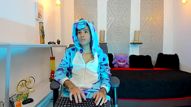 JacobBlackwell  online show from November 5, 8:00 pm