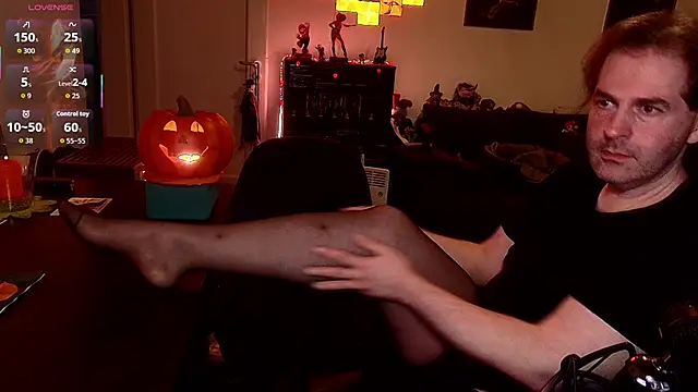 Snapshot of SexyGamerAndy chatting on October 30, 3:19 am SexyGamerAndy online show from October 30, 3:19 am