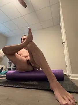 Snapshot of Crazy_Mike1 chatting on October 31, 7:17 pm Crazy Mike1 online show from October 31, 7:17 pm