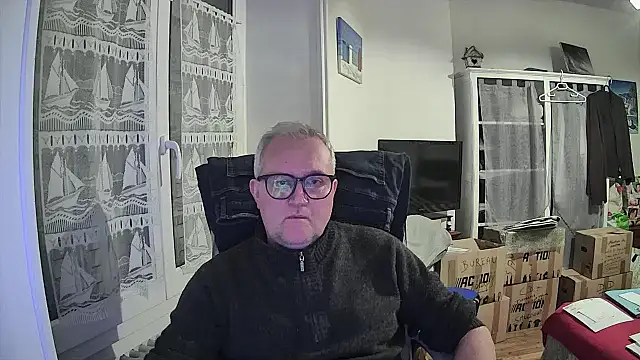 macdut67 online show from March 1, 4:23 am