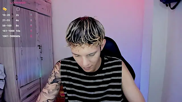 tylernova online show from March 29, 4:34 am