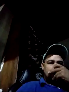 Snapshot of Cacetudo910 chatting on October 13, 3:12 am Cacetudo910 online show from October 13, 3:12 am