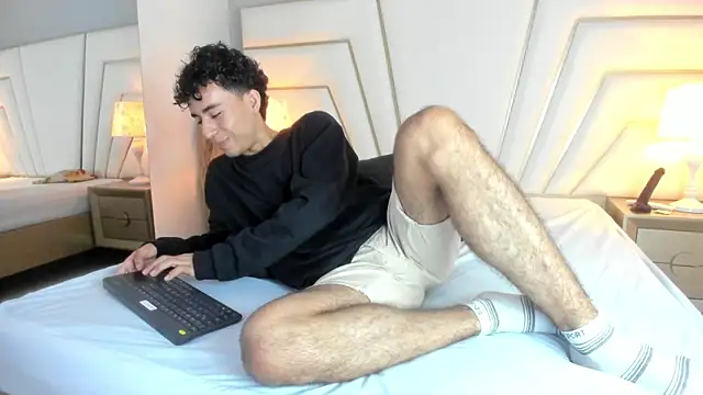 Zahir Ashar online show from October 27, 11:23 am