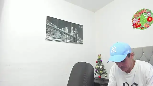 Sofi And Santy online show from January 17, 1:08 am