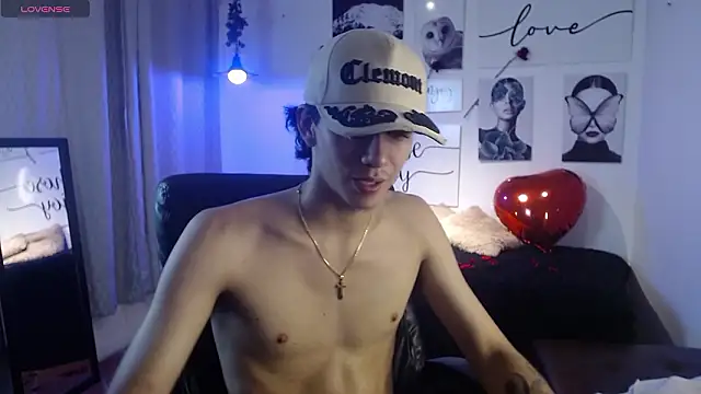 AmethystShadow17 online show from February 13, 8:14 pm