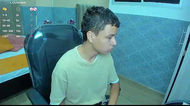 Xavier Fox    online show from November 5, 12:29 pm