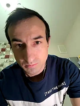 Snapshot of Andruu_ chatting on October 19, 8:01 pm Andruu online show from October 19, 8:01 pm