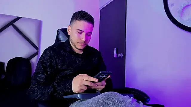 mike 257 online show from October 28, 11:45 am