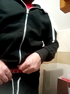 Romaeterna  online show from February 17, 9:03 pm