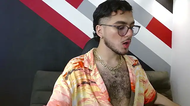 Zac Golden online show from November 17, 7:17 pm