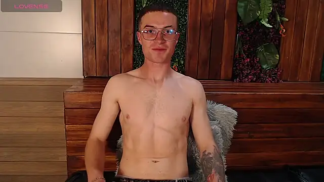 Lil James online show from November 4, 11:28 pm