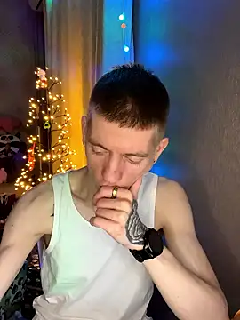 Cristian  Dior online show from January 10, 5:06 pm