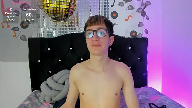 Erick Taylor3 online show from October 28, 5:48 pm