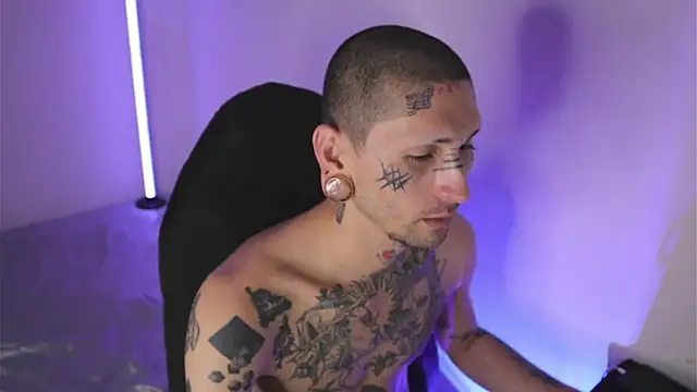 TokyoHatsumoto online show from February 10, 1:10 am