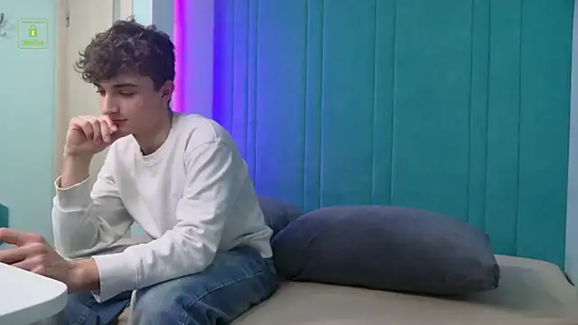 Richard steele hot online show from October 31, 3:37 pm