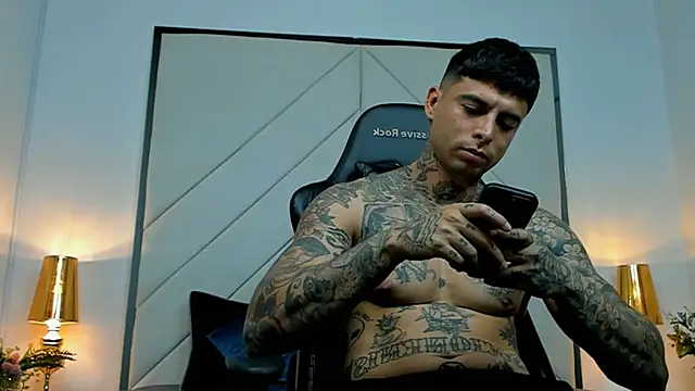 MATEO DILUCA online show from January 7, 9:20 pm