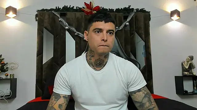 MATEO DILUCA online show from December 4, 4:03 pm