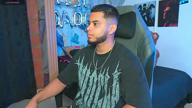 Tiler wolker online show from March 5, 2:19 am