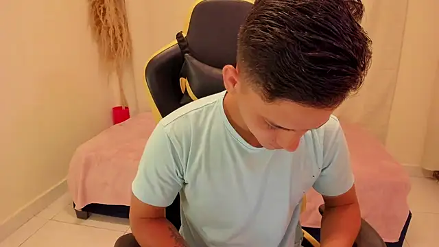 elmasmas01 online show from January 12, 2:10 pm