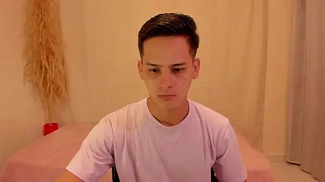 elmasmas01 online show from December 20, 2:02 pm