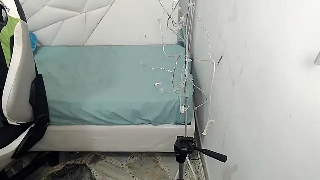 Cash G  online show from November 8, 9:40 pm