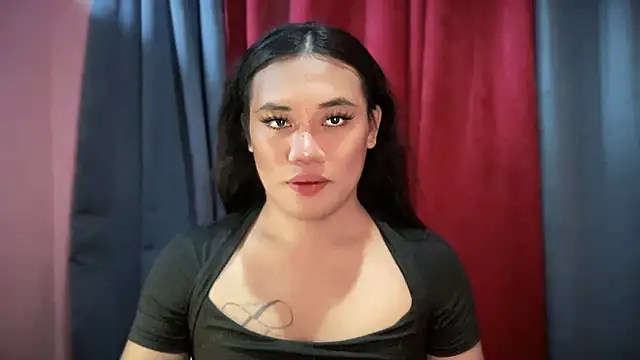 untouchable mia online show from November 6, 11:30 pm