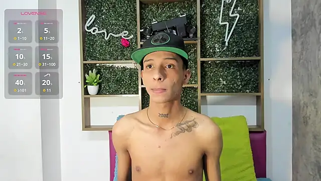 Max Steell online show from November 8, 6:05 am