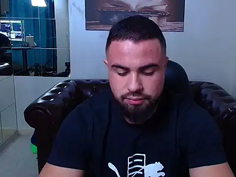 HayesWood online show from December 23, 5:49 am