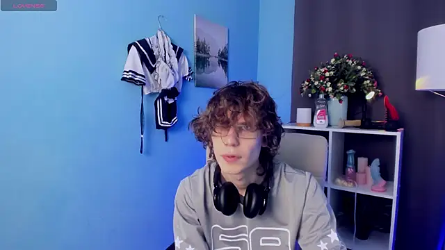 LeoBensyten online show from November 19, 5:13 pm