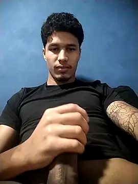 Casal amador  online show from November 17, 4:26 am