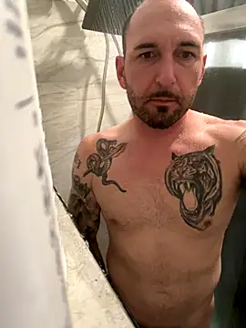 RobsBigD online show from November 8, 2:15 am