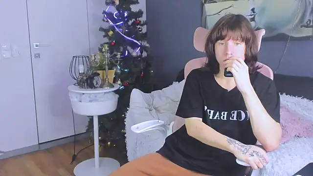 CutieKai  online show from January 12, 10:14 pm