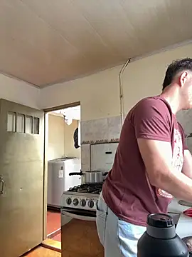 AlexanderBianchi2 online show from December 18, 7:10 pm