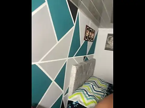 Mike and Rayan online show from December 22, 3:25 am