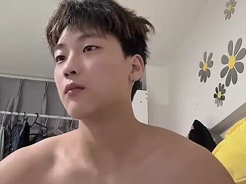 yangyang2006 online show from November 7, 1:03 pm