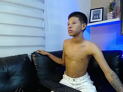 Tessachains 2  online show from January 5, 5:27 pm