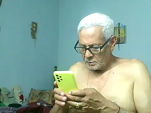 dirtysluttyfist online show from December 13, 7:53 pm