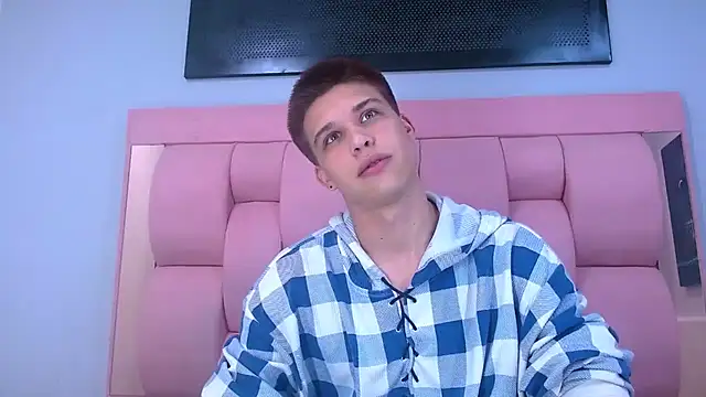 Liam York  online show from January 8, 7:52 pm