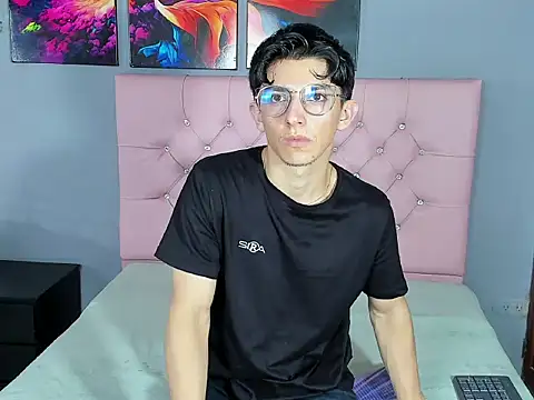 ElanGiraldo online show from January 10, 10:58 pm