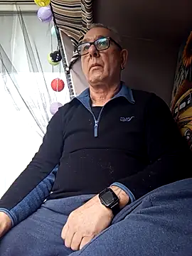 andy-1961 online show from November 30, 12:51 pm