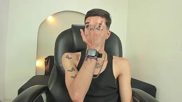 Gabo white1 online show from December 21, 9:39 am