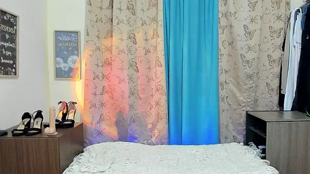 Angel White25 online show from March 14, 2:40 am